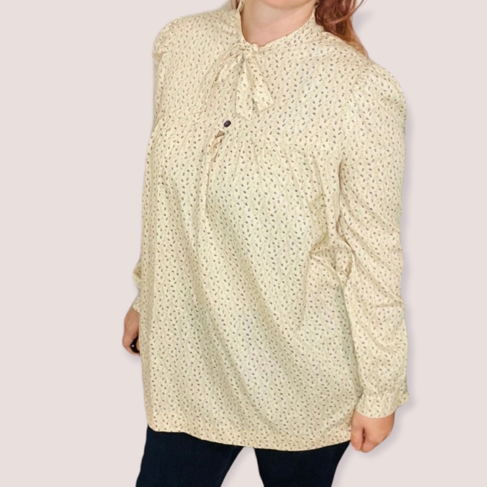 Vintage cream blouse with bow purple floral oversized large